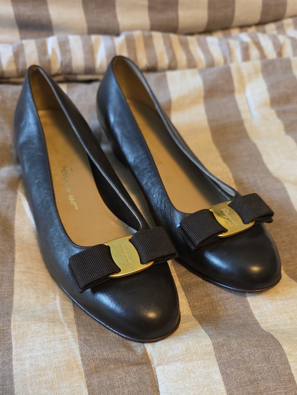 Salvatore Ferragamo Dark Brown Leather Vara Pumps